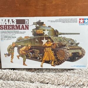 M4A3 Sherman Tank Model Kit - Olive Green